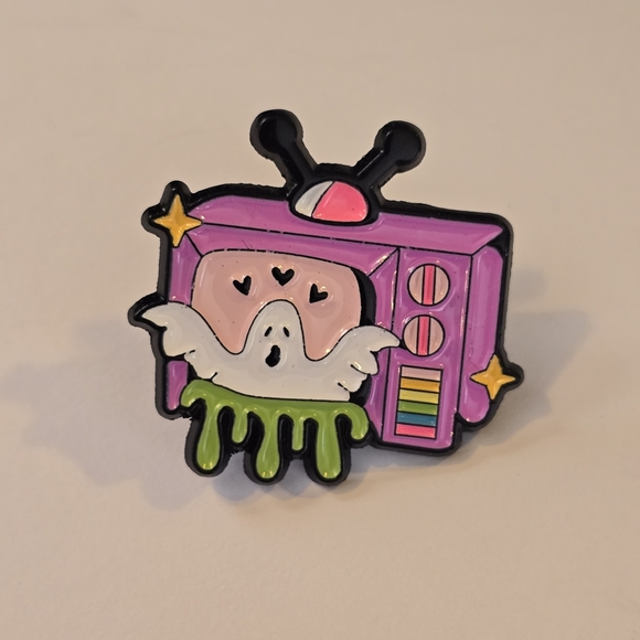 Ghost TV Horror Movie Pin - Picture 1 of 3